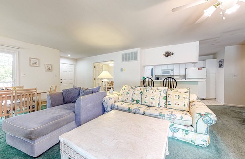 Bethany Beach Condo | Sea Colony Tennis condo w/central AC and access to pool and fitness center