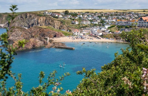 Hope-Cove House | Sea Cove