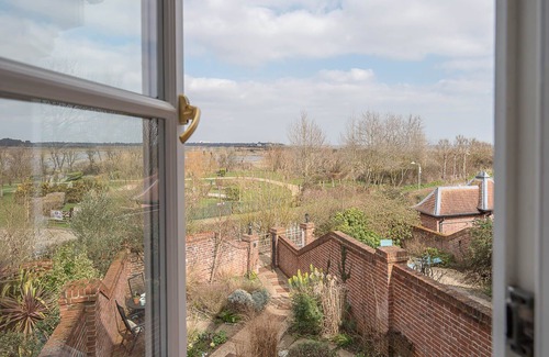 Aldeburgh House | Sea Crest Aldeburgh