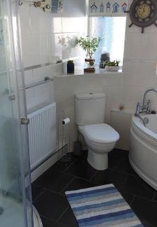 Tenby House | Sea Crest, Beautiful home in Tenby with sea views