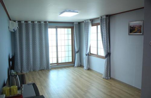 Seongsan House | Sea Dragon Pension