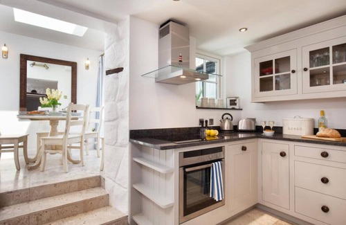 Shaldon House | Sea Dream Cottage - Three Bedroom House, Sleeps 6