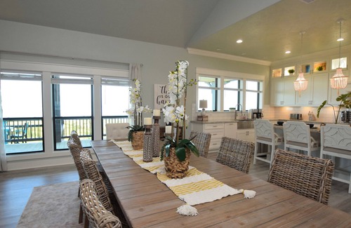 Crystal Beach Villa | Sea Dreams~ New Beachfront~ 5 bedroom/5 bathroom~ Pool & Spa