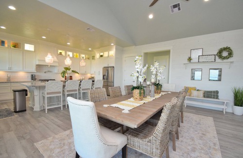 Crystal Beach Villa | Sea Dreams~ New Beachfront~ 5 bedroom/5 bathroom~ Pool & Spa