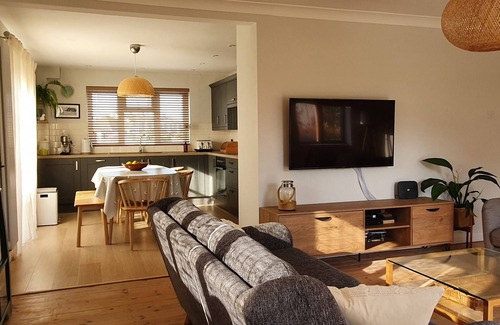 Camber House | Sea Echoes is moments from beautiful Camber Beach