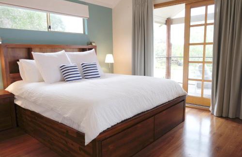 Dunsborough House | Sea Esta - town & beach on your doorstep
