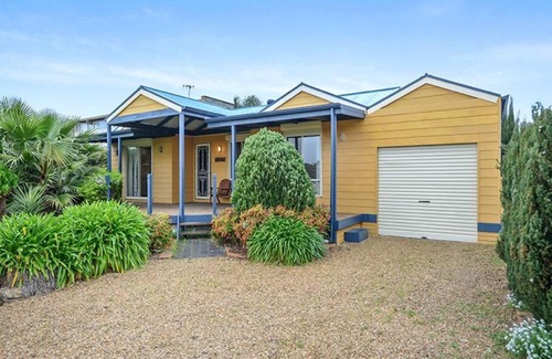Goolwa South House | Sea-esta WIF Foxtel Pet Friendly