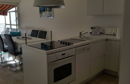 Cros-de-Cagnes Apartment | SEA FACE - EXCEPTIONAL VIEW - luxurious 2 P air conditioned + parking