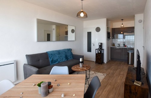 Saint-Hilaire-de-Riez Apartment | Sea-facing apartment - garage included