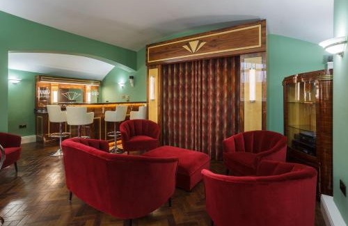 Kemptown Apartment | Sea-facing Art Deco Apartment