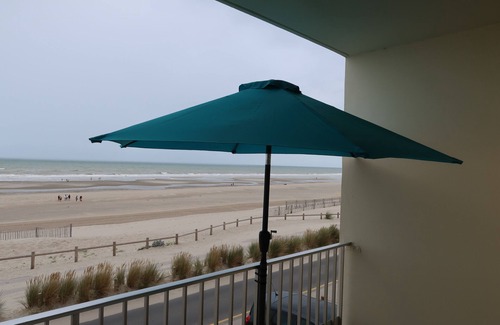 Fort-Mahon-Plage Apartment | * SEA-FACING, COMFORTABLE APARTMENT IDEAL FOR FAMILIES-EXCEPTIONAL VIEW