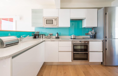 St Ives Cottage | Sea Fever spectacular sea views, private sunny balcony, Free WiFi