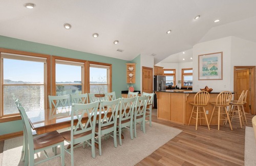 Whalehead Beach House | Sea Forever-Oceanside 8-10 BR; Pool, Hot Tub, Elevator, Gardens!