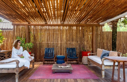 Guarajuba House | Sea Front 5 Suites in Guarajuba House with Pool, Gourmet and Full Staff!