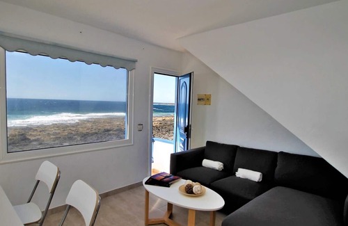 La Santa Apartment | Sea Front Casa Blas - Three Bedroom Apartment, Sleeps 5