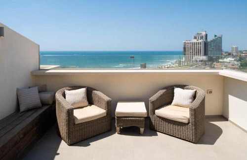 Herzliya Pituach Apartment | Sea front panoramic duplex roof-top