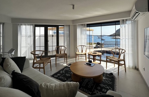 Yalikavak Villa | Sea Front Property with private pool and deck in Yalikavak