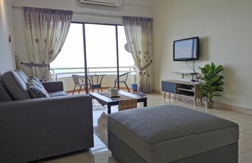 Si Rusa Apartment | Sea Front The Regency - 1 Parking