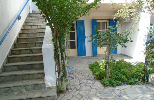 Tavari House | Sea Front two bedroom House in Lesvos