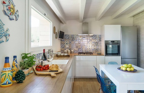 Punta Milocca Ski Chalet | Sea front villa ,direct access to the rocky beach, Siracusa, Sicily