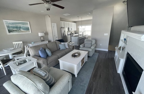 Northeast Virginia Beach House | Sea Glass: Coastal Haven Blocks from Beach