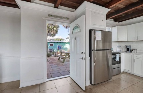 Fernandina Beach Apartment | Sea Glass Cottage #2 | Renovated | Beachfront w/Dune Views | Outdoor Courtyard