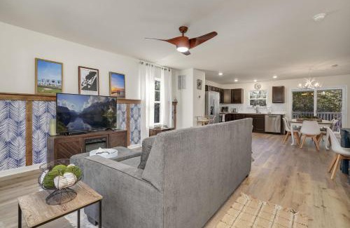 Captain's Cove House | Sea Glass Retreat - Pet friendly, Shared pools!
