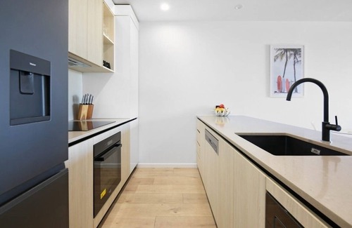 Burleigh Heads Apartment | Sea Glimpse Escape at Sandbar Burleigh