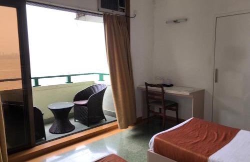 Churchgate Hotel | Sea Green Hotel
