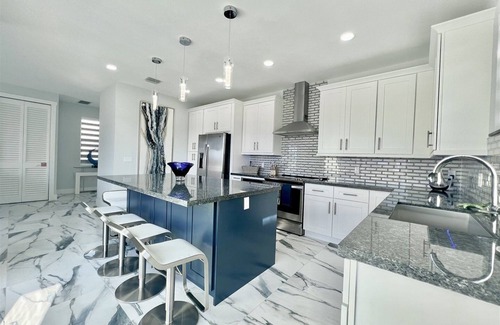 Marathon House | Sea Green Paradise 4 Bedrooms 4.5 Baths, Pool, Oce