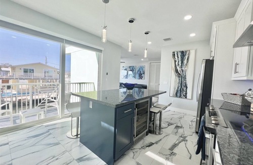 Marathon House | Sea Green Paradise 4 Bedrooms 4.5 Baths, Pool, Oce