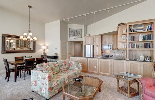Port Aransas Condo | Sea Gull #1107:Beachfront 2 Bedroom 2 Bathroom With Spectacular Views and 24 Hour Management