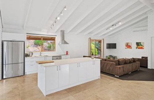 Eagle Bay House | Sea Gypsy