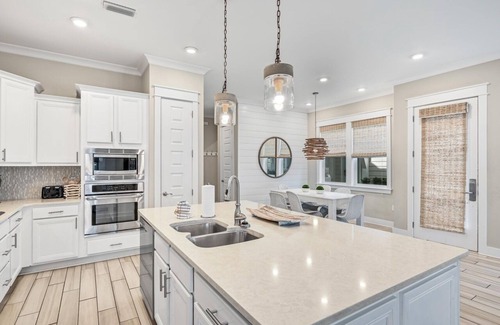 Panama City Beach House | "Sea Happy" Prominence home - Six-seater Golf cart, Beach cruisers, Two pools