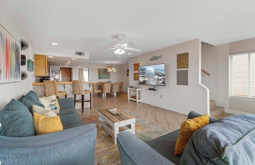 Navarre Beach House | Sea Hawk-Gulf Front Home. Sleeps 10