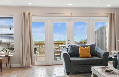Navarre Beach Apartment | Sea Hawk