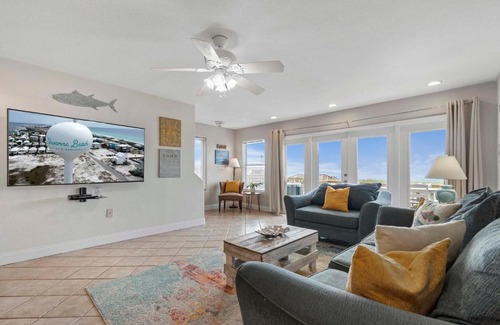 Navarre Beach Apartment | Sea Hawk