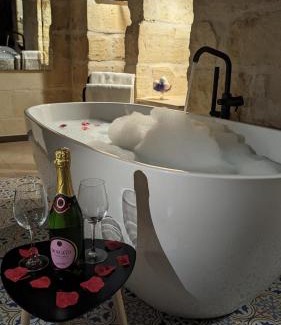 Nadur Bed & Breakfast | Sea Holly Gozo