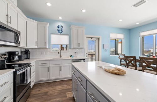 Dauphin Island Cottage | Sea Krewe~Beachfront~Sleeps 10~Updated