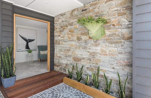 Coffs Harbour Apartment | Sea la Vie #3 Luxury Apartment in Coffs Harbour Jetty with hot tub, views, walking distance to the beach!
