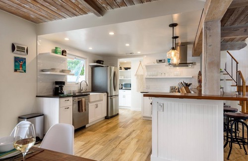 Pierpont Bay House | Sea La Vie - An Ocean Breeze Cottage