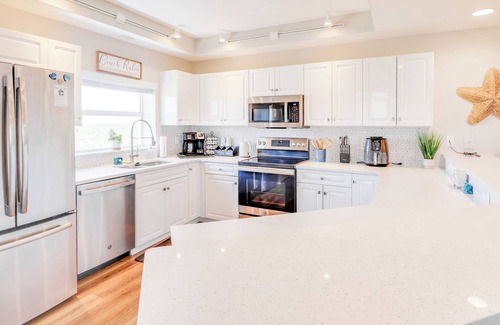 New Smyrna Beach Condo | Sea La Vie | Corner 3BR Ocean/Pool/Estuary View