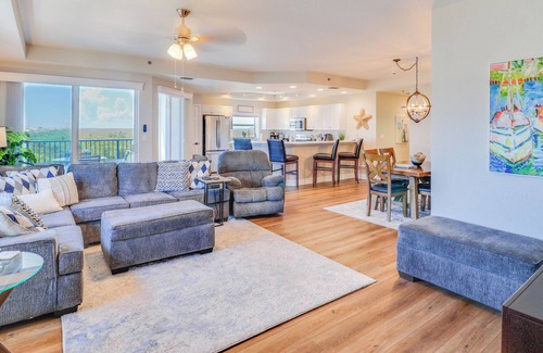 New Smyrna Beach Condo | Sea La Vie | Corner 3BR Ocean/Pool/Estuary View