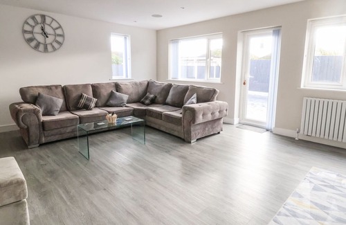 Kinmel Bay House | SEA LA VIE, family friendly, country holiday cottage in Kinmel Bay