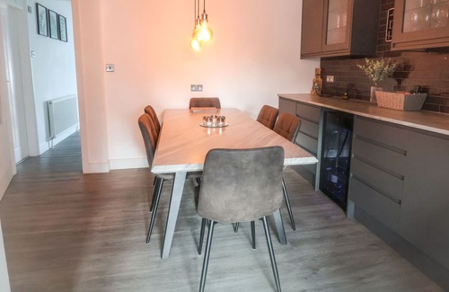 Kinmel Bay House | SEA LA VIE, family friendly, country holiday cottage in Kinmel Bay