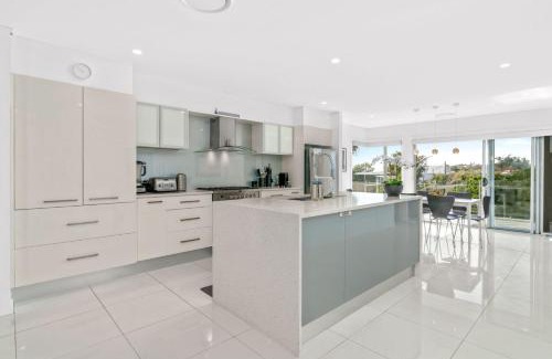 Culburra Beach House | Sea La Vie - Pet Friendly with Fireplace and Swimming Pool & Spa