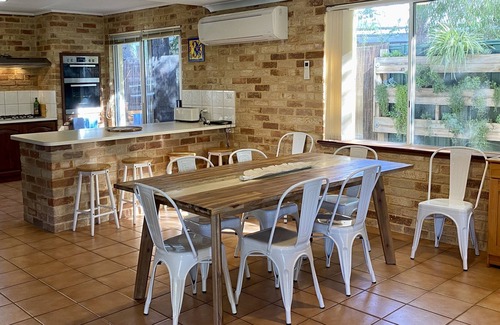 Dunsborough House | Sea La Vie - Relaxing Retreat