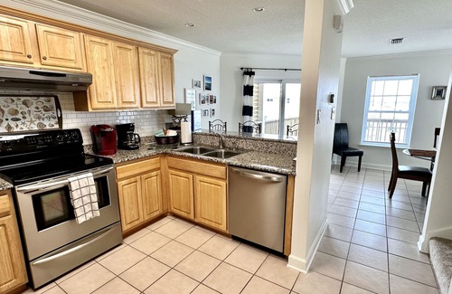 Navarre Beach House | “Sea La Vie” Water Views, Steps to the beach