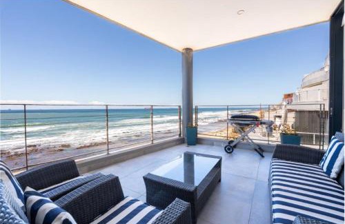 Umdloti Apartment | Sea La Vie - with Inverter