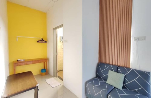 Tanjung Bungah House | Sea Lion by the beach